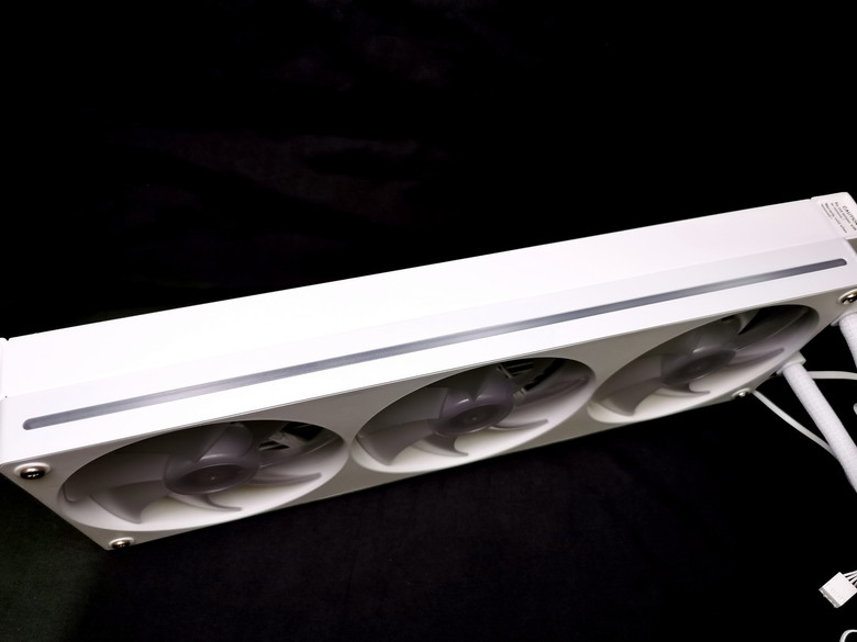 COUGAR POSEIDON VISTEK PRO ARGB 360 白色 - 自定義大螢幕 一體式水冷