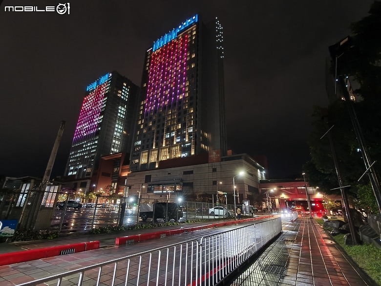 OPPO Reno15 Pro Max 體驗｜2 億畫素主鏡頭加持，實況照片玩法再升級！