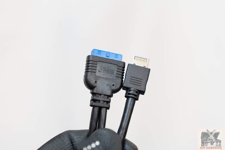 點我看大圖 MATX背插海景房 COUGAR FV150 MINI