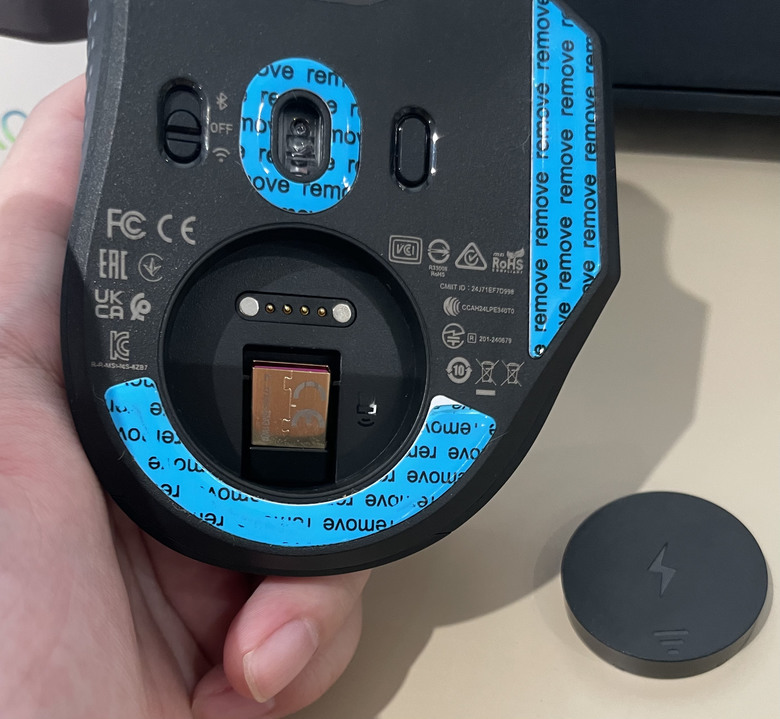 人體工學+13顆可編成按鍵的電競滑鼠 MSI VERSA PRO WIRELESS 開箱