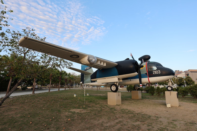 帶著R8的旅行 台南 港濱歷史公園 藍晒圖文創園區 高雄 大港橋