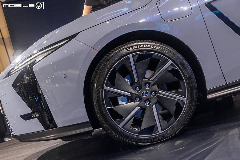 【2026台北車展】Lexus大改款ES登台首演，同場加映小改款IS車系189萬元起開賣！