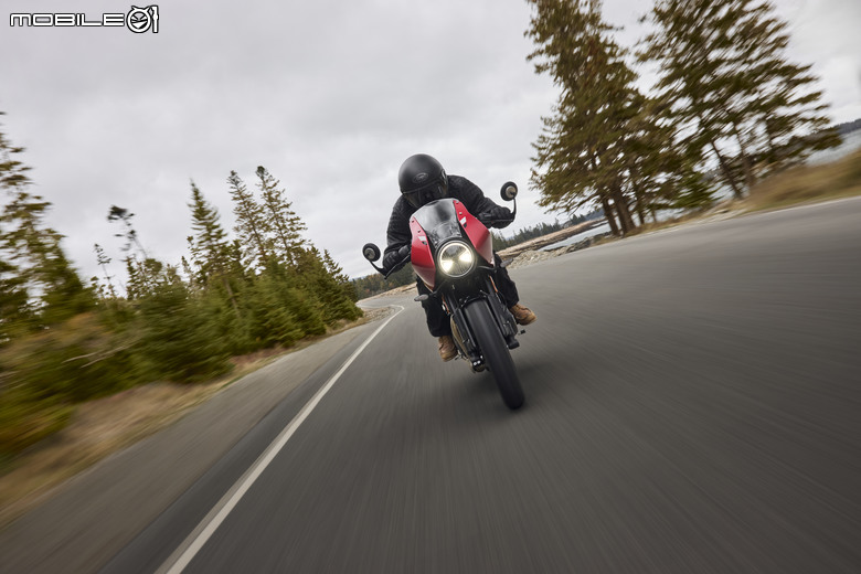 凱旋推出全新 Thruxton、Tracker 400，預計2026年3月上市英國售價約台幣24.5/23.5萬台幣。