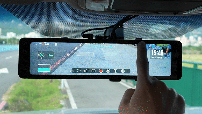 點我看大圖 國道路肩插隊仔,通通給我下去!PAIPAI 拍拍 P16 PLUS 4K畫質 SONY STARVIS 2
