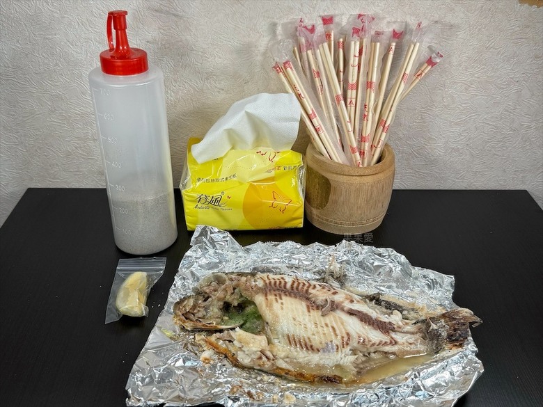 新鮮現烤魚，獨家蔥蒜醬汁、肉質Q嫩、味道鮮甜，外帶內用都好吃