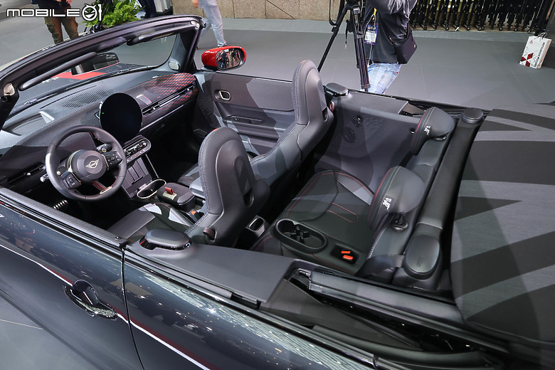 【2026台北車展】MINI John Cooper Works Cabrio正式發表,建議售價235萬元!