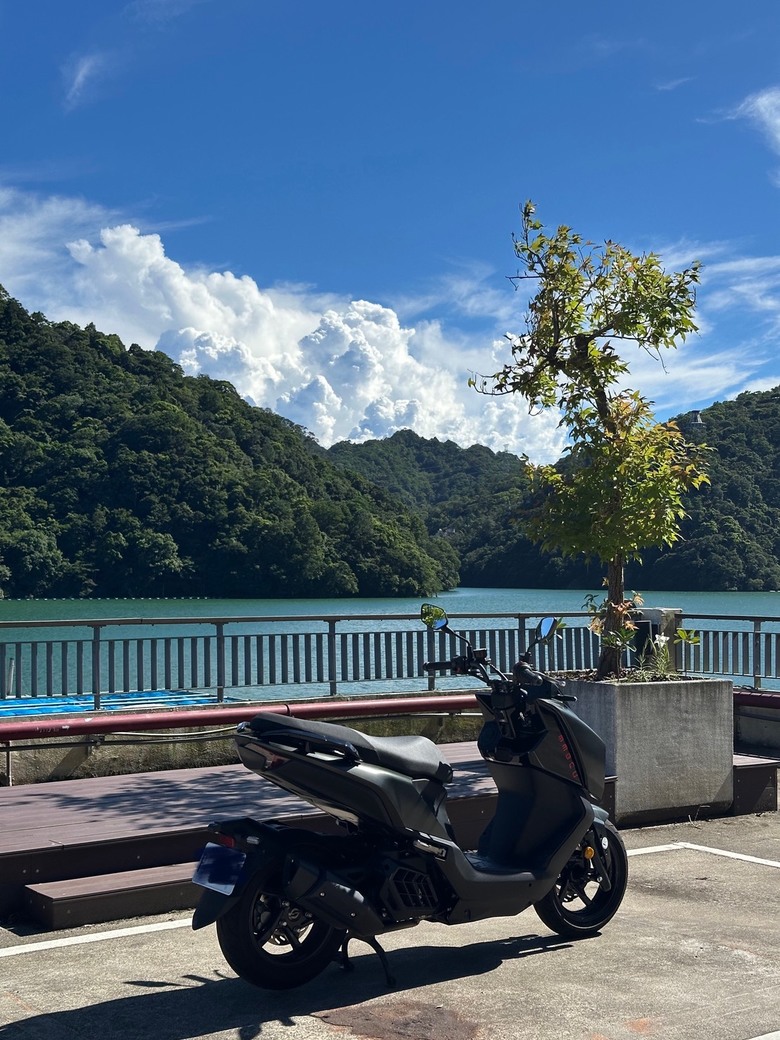 騎車開車跑山樂趣大不同