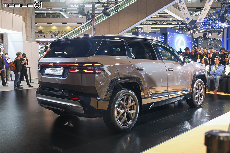 【2026台北車展】Jeep Compass國內首度亮相，明年第3、4季將導入Compass、Cherokee兩款休旅！