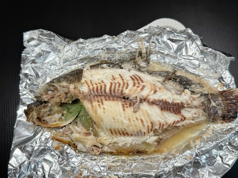 新鮮現烤魚，獨家蔥蒜醬汁、肉質Q嫩、味道鮮甜，外帶內用都好吃