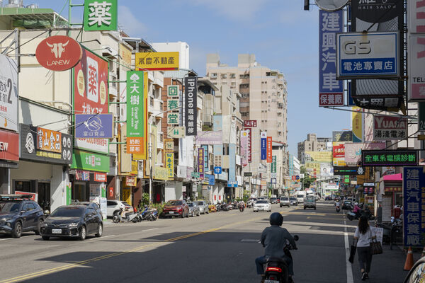 大里新案睦唐「大隱德芳」強攻「換屋不搬區」，超巨面寬秒吸換屋族目光