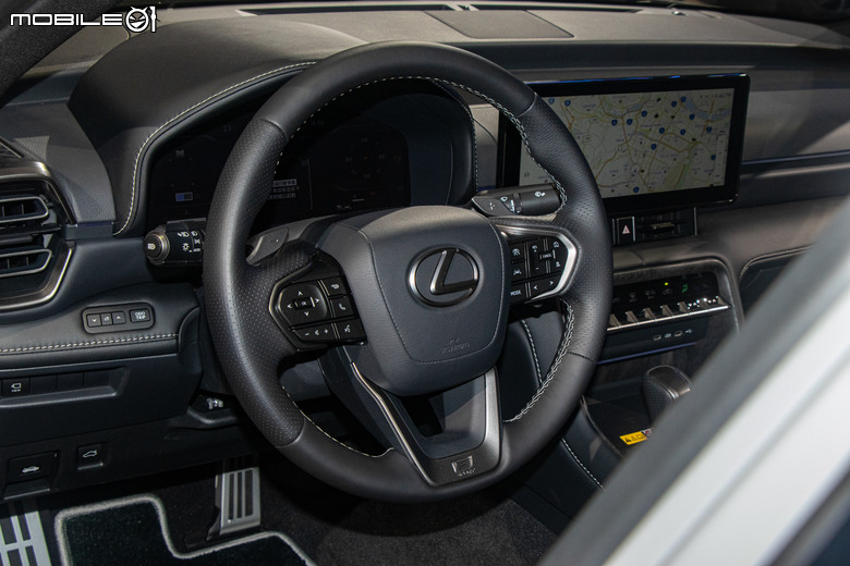 【2026台北車展】Lexus大改款ES登台首演，同場加映小改款IS車系189萬元起開賣！