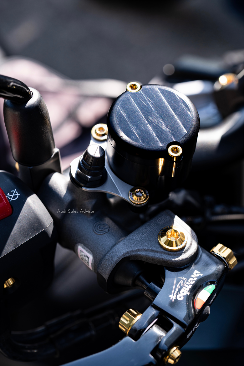 改裝分享｜踩過一次坑，我才找到 Brembo RCS 的完美油杯搭檔｜Craftman一體式油杯