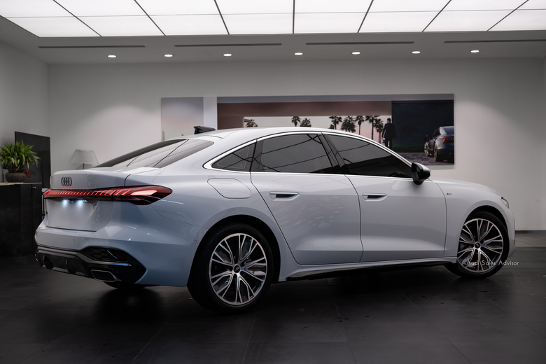 交車分享｜Audi A5 Sedan TFSI 110kW S line｜最好的禮物，最棒的座位