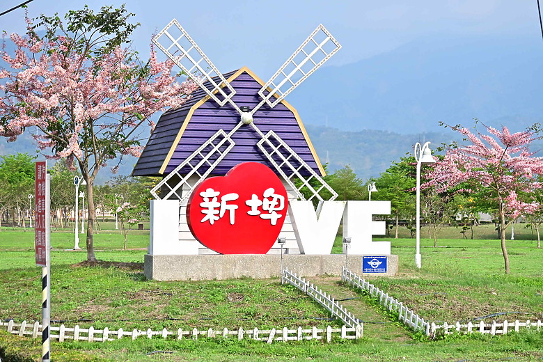 點我看大圖 Nikon Zf的首發表文,5.5公頃新埤綜合休閒公園環境改善工程即將完工,歡迎春節期間大家來遊玩。
