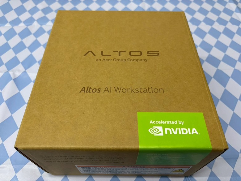 Acer AI超級電腦開箱：Altos GB10 F1