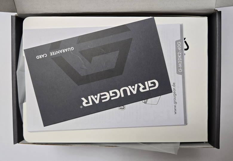 【開箱簡測】GRAUGEAR USB4.0 Type C M.2 NVMe 美型外接盒(Dock Station) 效能簡測 (圖多)