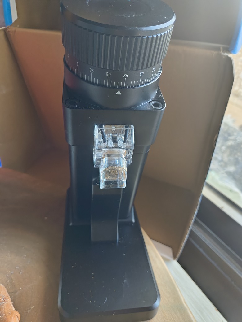 小巧家用入門磨豆機* 萬元內* 除靜電 *鍍鈦錐刀