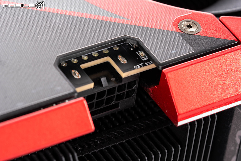 ROG Matrix Platinum GeForce RTX 5090 顯示卡開箱實測 集 30 周年經驗大成的頂級遊戲效能輸出者