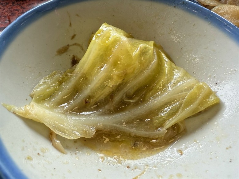 南投薑母鴨推薦，薑母鴨、胡椒全鴨還可以一鍋兩吃，山泉水養殖吳郭魚、現撈泰國蝦，埔里在地美食