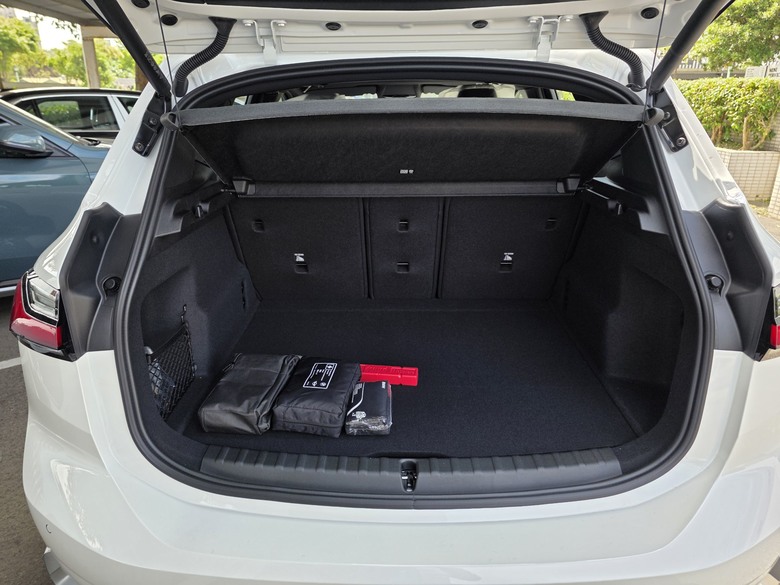 BMW ~最居家C/P值最高的車~~德訂218AT補開箱