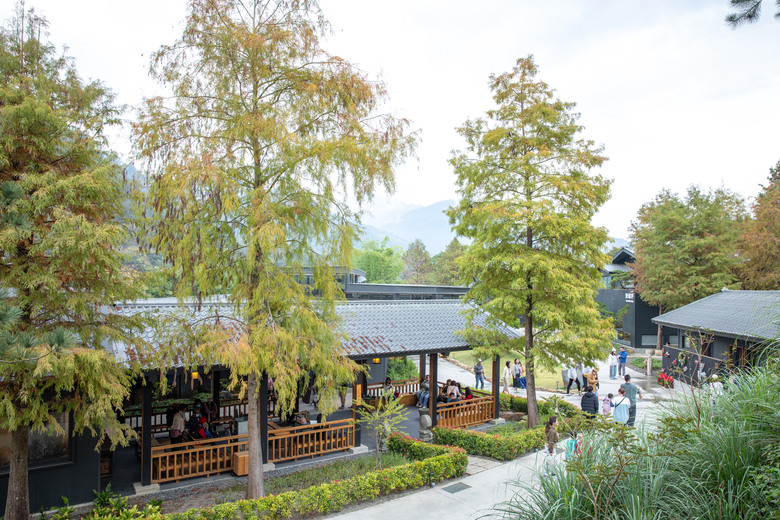 點我看大圖 在春秋交界入座,南投山林裡的食光