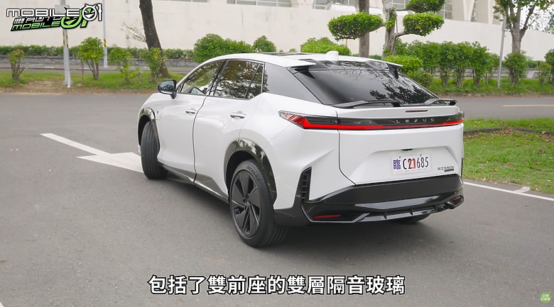 【影音試駕】Lexus RZ 550e F Sport,有趣加分!
