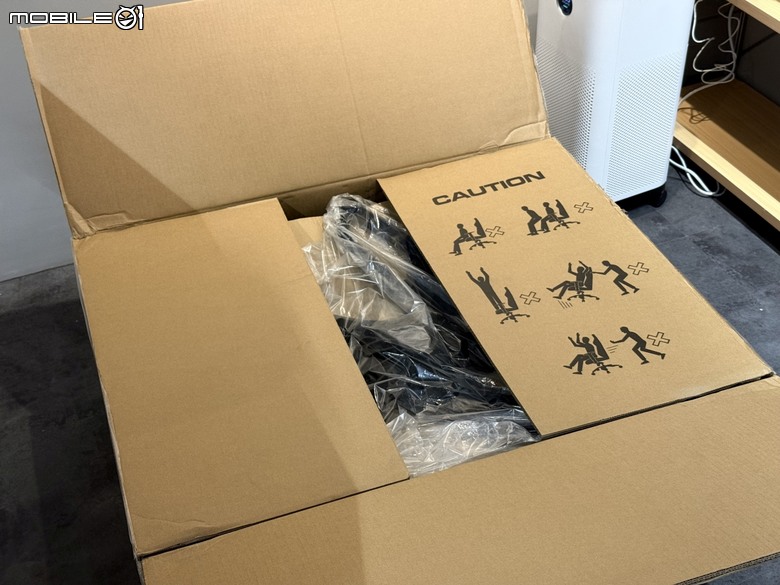 泰坦帝王繼承者 COUGAR TITAN PRO V2 電競椅
