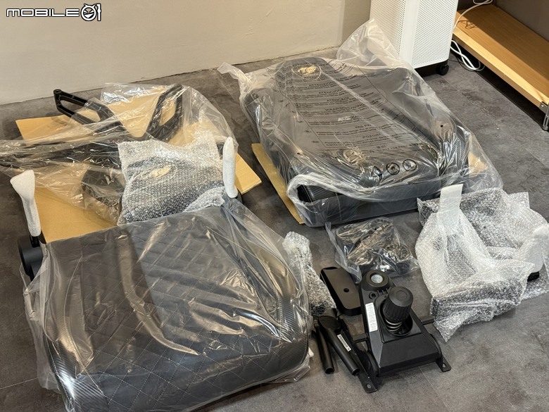 泰坦帝王繼承者 COUGAR TITAN PRO V2 電競椅