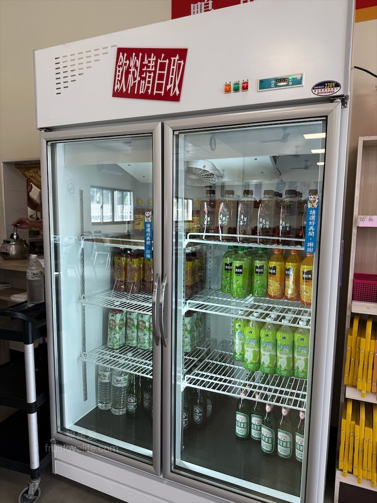 南投薑母鴨推薦，薑母鴨、胡椒全鴨還可以一鍋兩吃，山泉水養殖吳郭魚、現撈泰國蝦，埔里在地美食