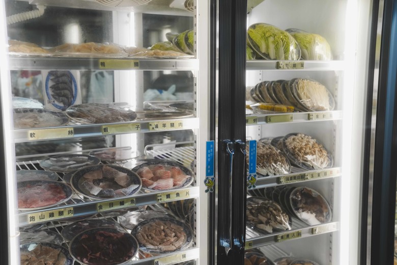 【台南酸白菜火鍋推薦】隱藏版麻辣酸白菜火鍋｜老師傅純手工酸白菜 ｜純手工酸白菜 × 手炒麻辣底｜東北酸白菜火鍋 安平店