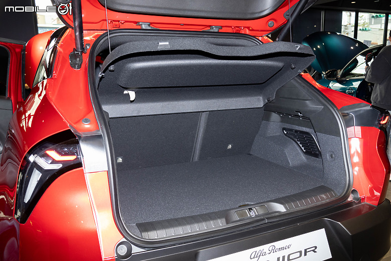 【採訪】Alfa Romeo Junior明年第二季導入，集結Stellantis四大品牌「桃園旗艦品牌中心」正式開幕！