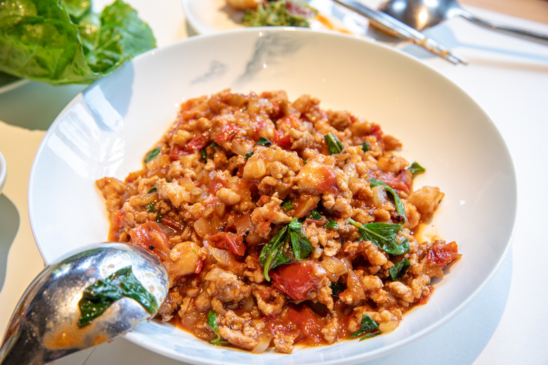 點我看大圖 在春秋交界入座,南投山林裡的食光