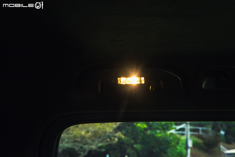 駕著Mercedes-Benz G 450 d來趟露營體驗，在城市與山林間恣意轉換的生活態度！