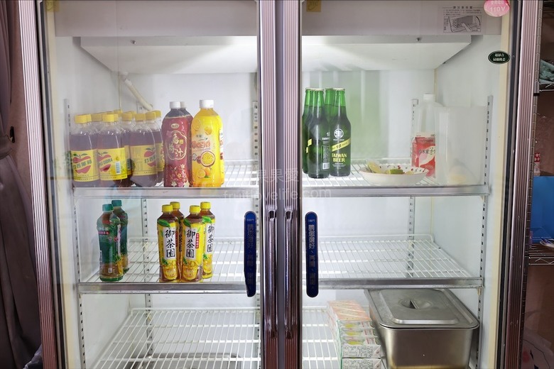 新鮮現烤魚，獨家蔥蒜醬汁、肉質Q嫩、味道鮮甜，外帶內用都好吃