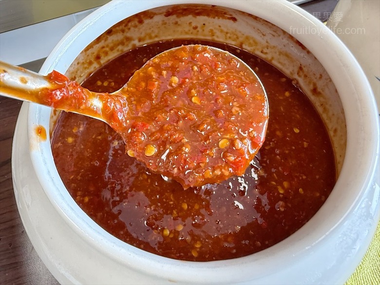 南投薑母鴨推薦，薑母鴨、胡椒全鴨還可以一鍋兩吃，山泉水養殖吳郭魚、現撈泰國蝦，埔里在地美食