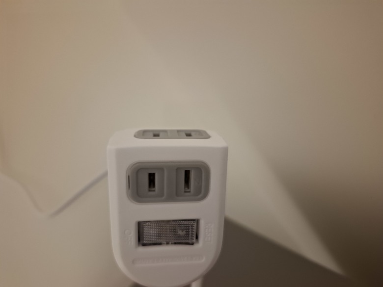 3接2插頭為什麼插不進去