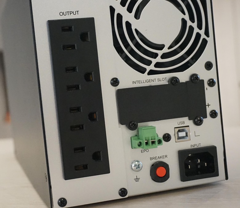 CyberPower OLS1000A零毫秒切換穩定供電、不斷電完美解決方案、向硬體損毀的夢魘說掰掰！