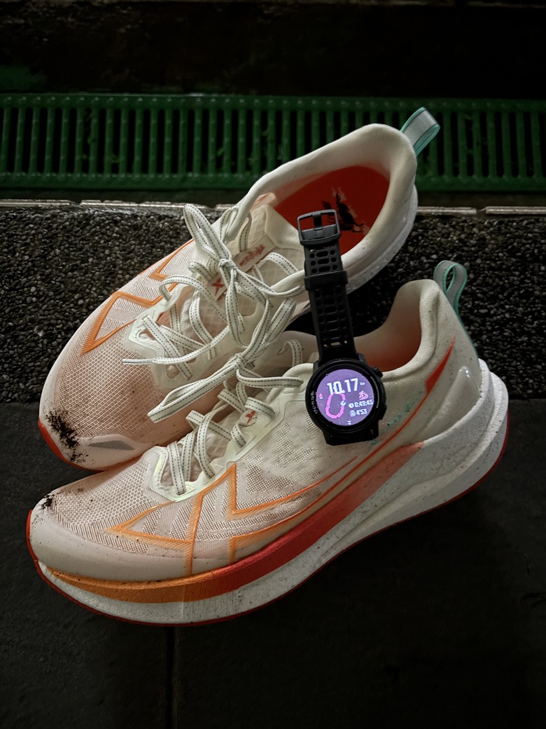 《跑鞋開箱》從耐磨跑鞋，到成熟的綜訓鞋，特步xtep「兩千公里 5.0」進化實測！