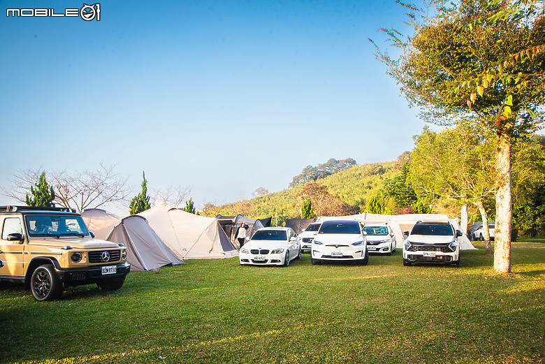 駕著Mercedes-Benz G 450 d來趟露營體驗，在城市與山林間恣意轉換的生活態度！