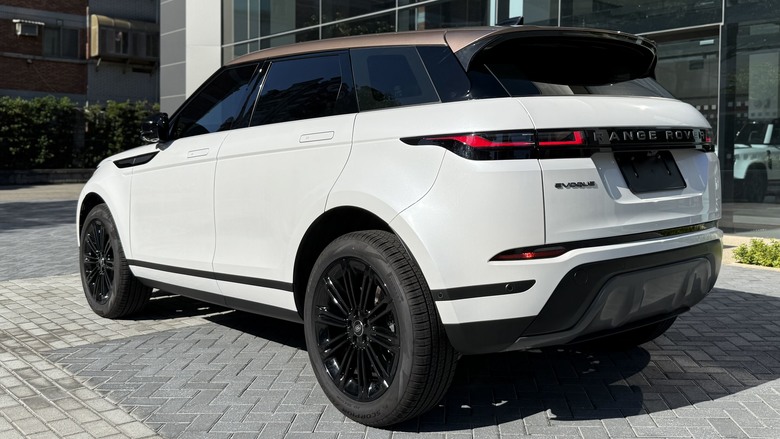 2026年生產的Evoque取消選配「柯林斯青銅」車頂