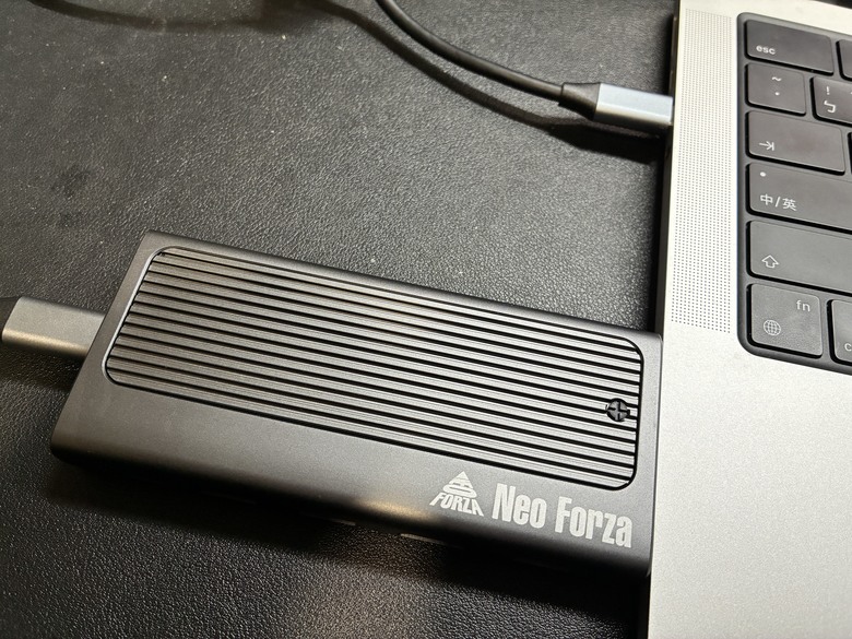 【小宅開箱】Mac全功能遊戲中樞！Neo Forza OStation Hub 多合一Hub開箱