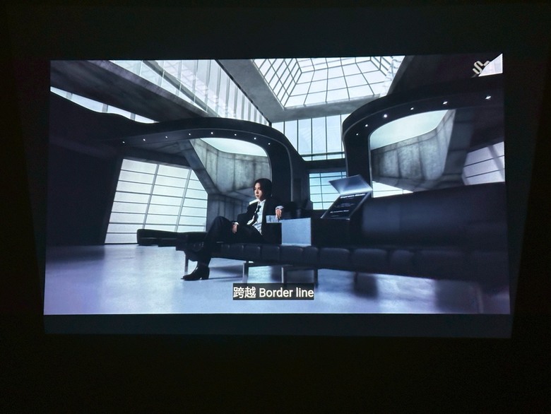 和新家的輕巧簡約融為一體，Epson EF-62N投影機開箱