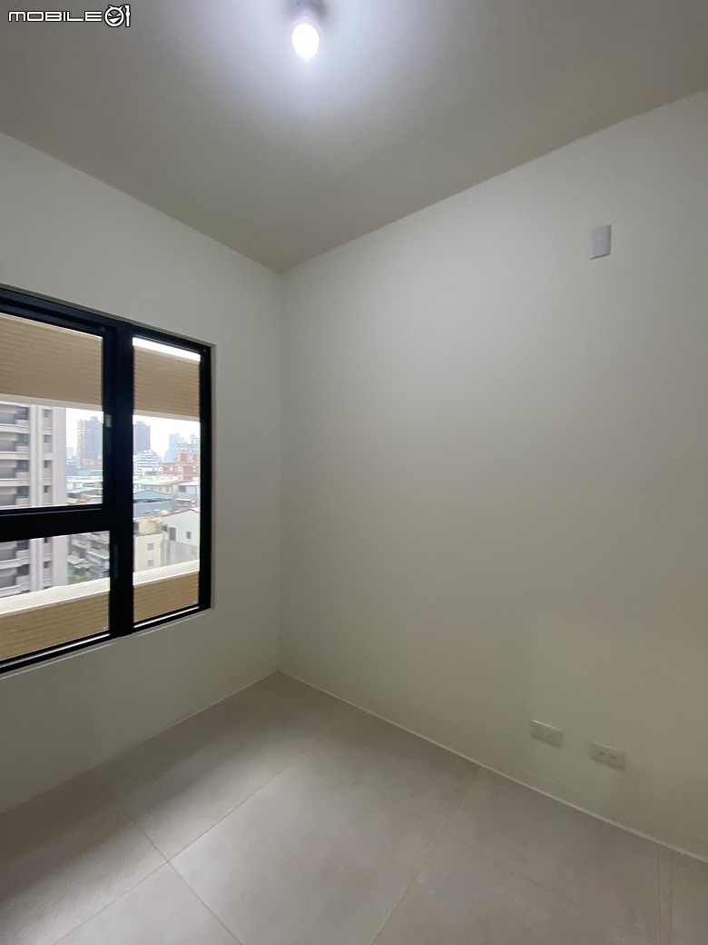 【開箱】客廳小、動線卡、餐桌太遠？分享我們怎麼在新成屋一次改善~一家人的距離還變近了~