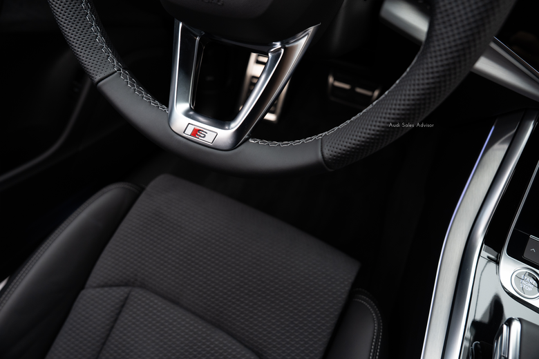 交車分享|Audi Q7 45 TFSI quattro|金屬武士灰・Samurai Grey・3M|預祝新年快樂