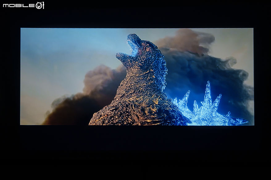 RockTek PJ400 LED 智慧投影機｜挑戰萬元內最完整的智慧投影體驗