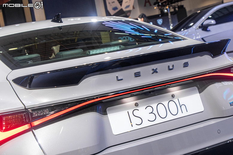 【2026台北車展】Lexus大改款ES登台首演，同場加映小改款IS車系189萬元起開賣！