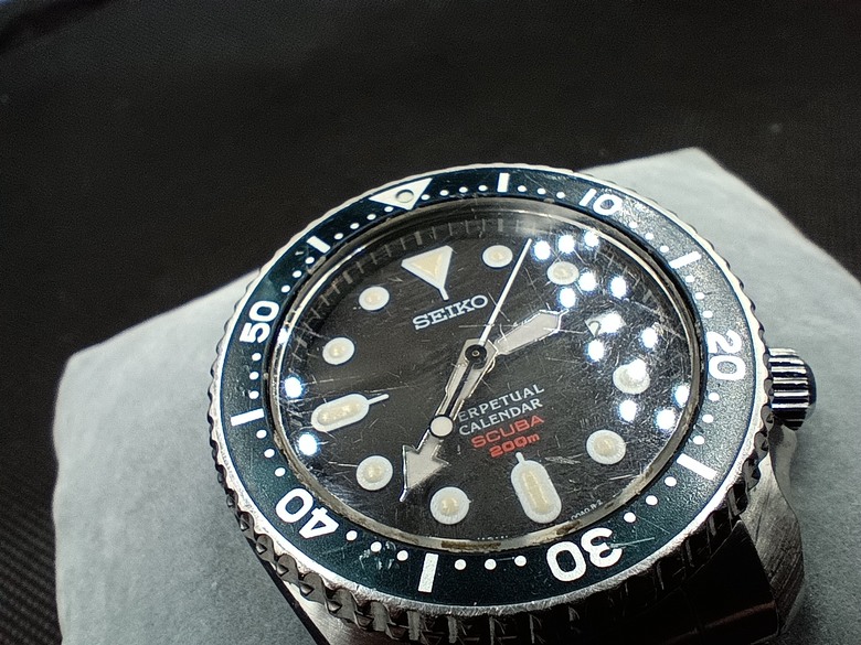 [分享]Seiko 精工 8F35 SBCM023 萬年曆/潛水錶 它今年18歲了