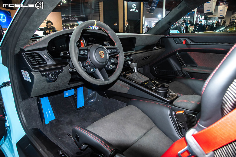 【2026台北車展】限量版911 Spirit 70與911 GT3 RS with Manthey Package領軍，Porsche Taipei展區直擊！