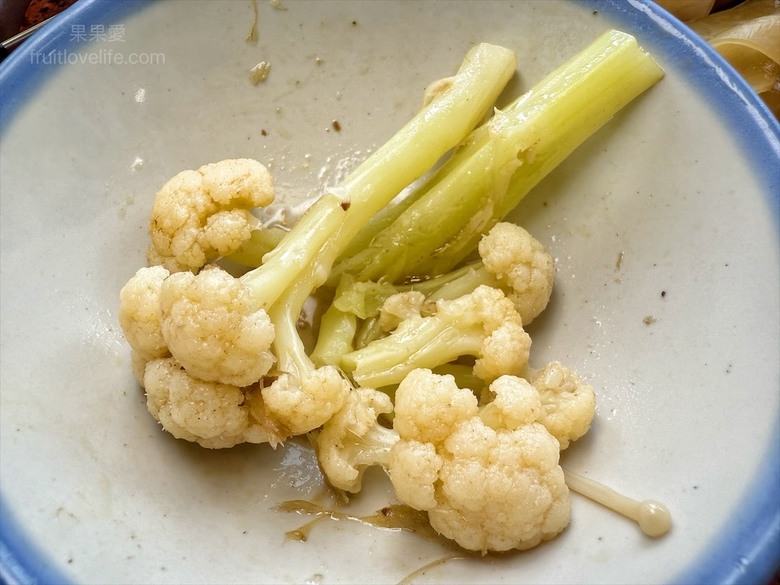 南投薑母鴨推薦，薑母鴨、胡椒全鴨還可以一鍋兩吃，山泉水養殖吳郭魚、現撈泰國蝦，埔里在地美食