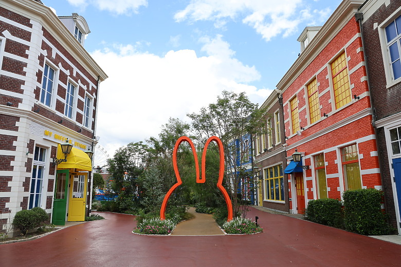 西九州自由行--下集(火車篇:長崎稻佐山夜景/豪斯登堡樂園/福岡市區逛街美食)